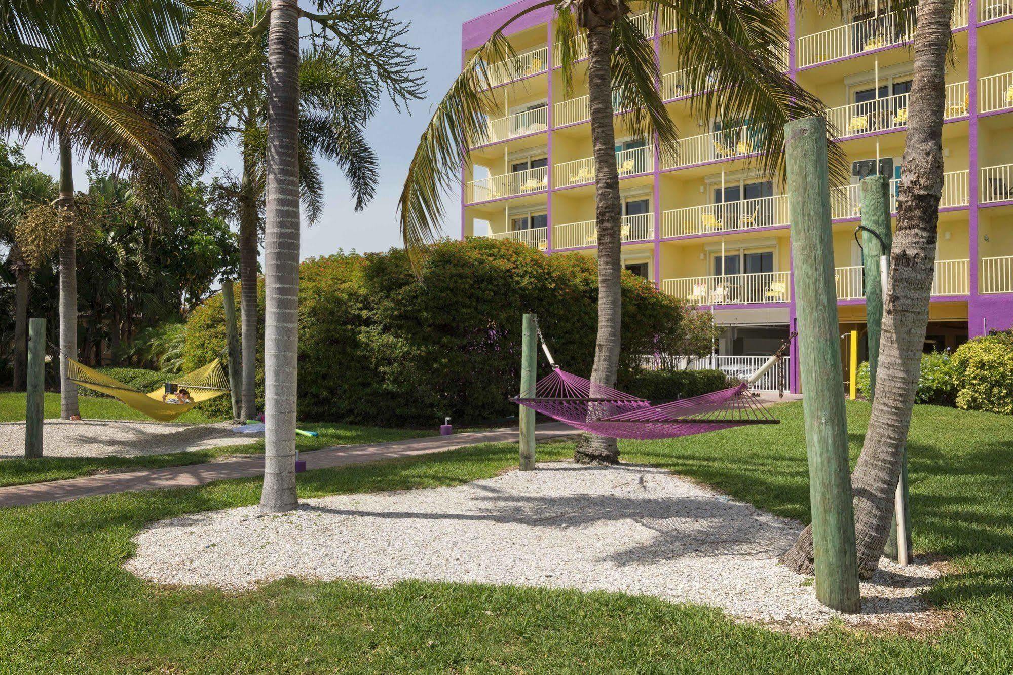 South Beach Condo Hotel St. Pete Beach Exterior foto